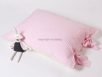  L̃xbh CXhbO Organic Pink Cushion Louisdog I[KjbNRbg